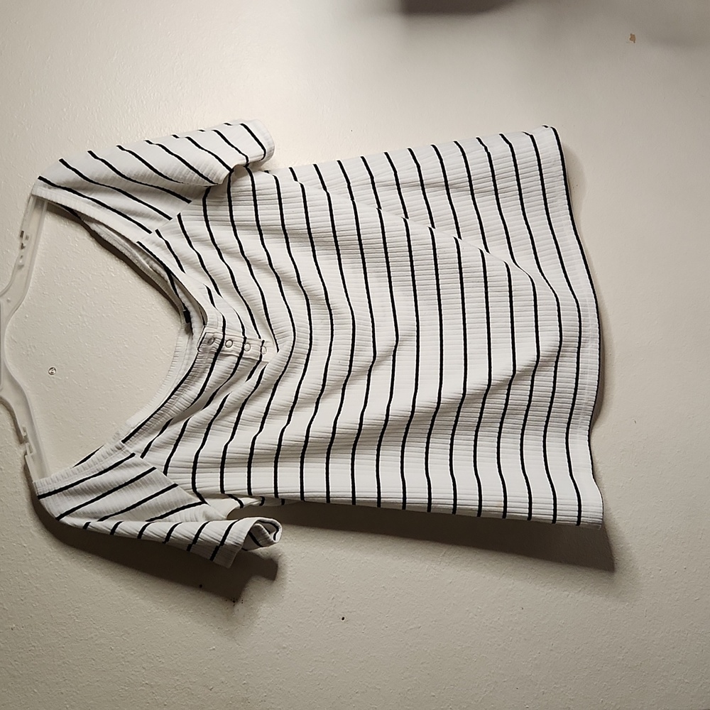 Torrid black and white off shoulder top